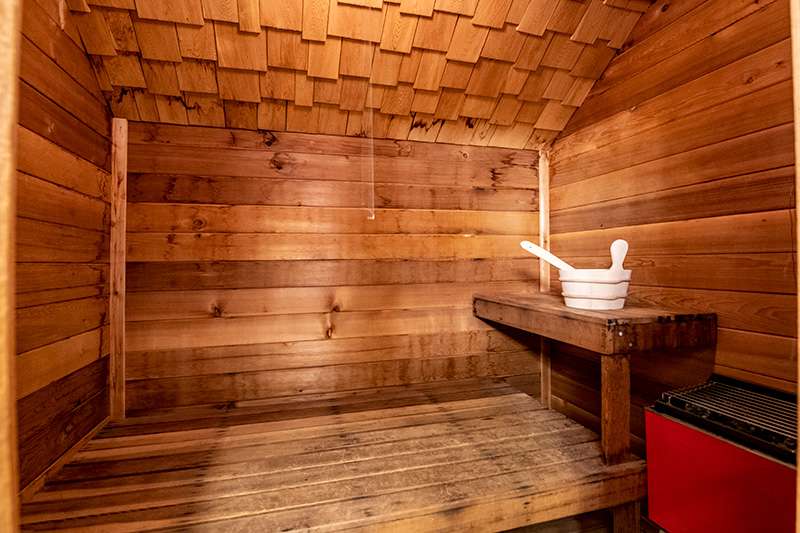 CampBearadise Sauna Interior 1